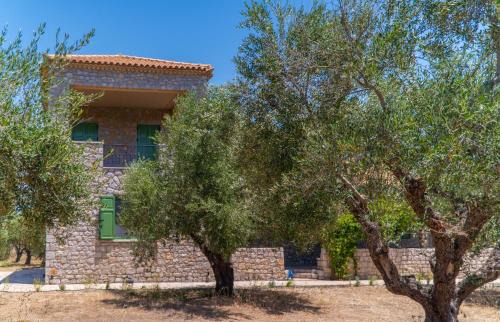 Petrochori House | Messenian Serenity