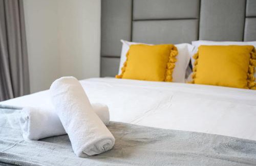 Lidcombe Apartment | MetawiseBnB Executive 2-Bedroom Stadium View Apartment W Parking