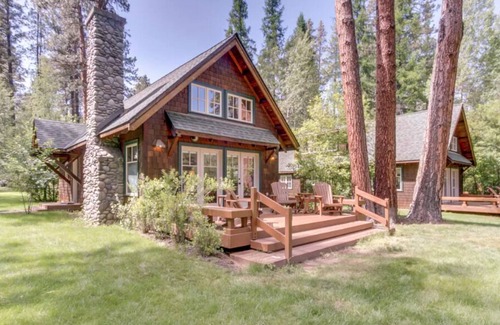 Camp Sherman Cabin | Metolius River Resort Cabin 9 - Luxurious cabin on the Metolius River w/
