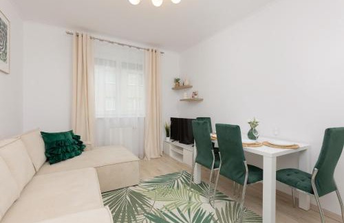 Gorce Apartment | Metro Bemowo Two-Storey Apartment Pełczyńskiego by Noclegi Renters