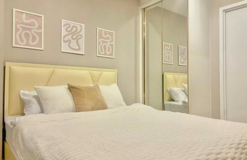 Sai Ma Apartment | Metro luxe riverfront resort style condo