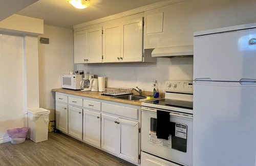 Victoria Village Villa | Metro Luxe Stay