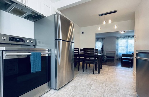 Ahuntsic Apartment | Metro Sauvé - Cosy apartment
