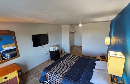 Stockton Hotel | MetroParc 'nSuites
