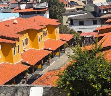 Praia dos Anjos House | Meu Aconchego Casa Duplex com Piscina e Salão de jogos, 400mt da Praia