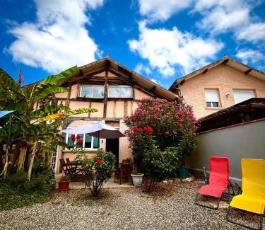 Villecomtal-sur-Arros Apartment | Meublé 3 étoiles dans un petit village du Gers