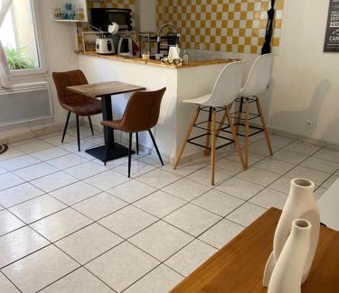 Saint-Andre-de-Sangonis Apartment | Meuble maison vigneronne