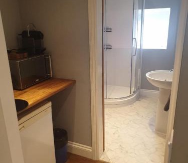 Camberwell Green Apartment | Mezzanine studio apartment (U9)