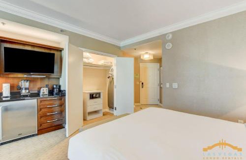 Las Vegas House | MGM Signature-22-809 F1 Track & Strip View Studio