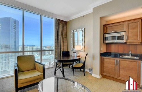Las Vegas Condo | MGM Signature-34-819 F1 Track & Strip View Studio