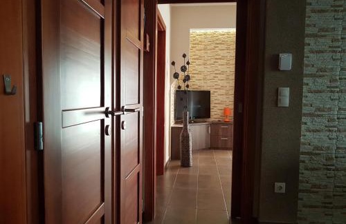 Gellert Hill Apartment | MgTels Apartman - with private parking
