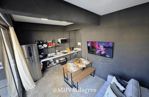 Passo de Camaragibe Apartment | MHV Milagres - Studio Guadalupe 05, quarto e sala privativo a poucos metros da Praia do Marceneiro