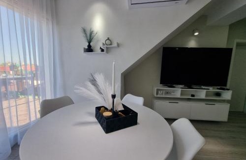 Ruse Center Apartment | MI 5