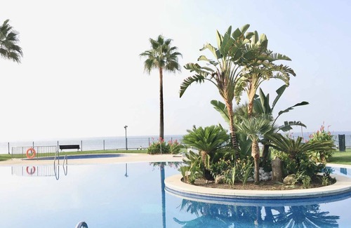 Sitio de Calahonda Apartment | MI CAPRICHO 2D BEACHFRONT: Apartment with sea view
