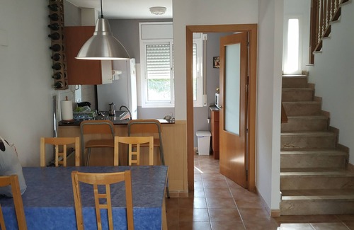 Miami Platja House | Miami Beach: Villa Vallecillos Cozy house between sea and mountains.