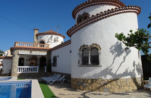 Miami Platja Villa | Miami Playa: Large house (max.11p) with pool+pataugoire,ideal for families
