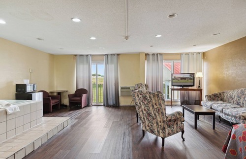 Toledo Hotel | Miami Suites Hotel