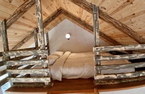 Campulung Moldovenesc House | Mica fermă veselă