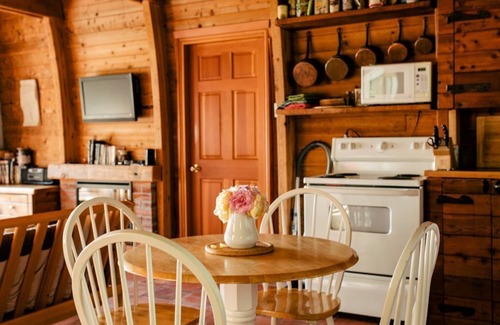 Tofino Cabin | Michel's Cabin, Tofino B.C.