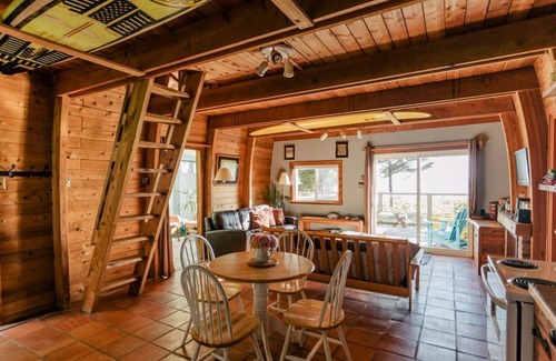 Tofino Cabin | Michel's Cabin, Tofino B.C.