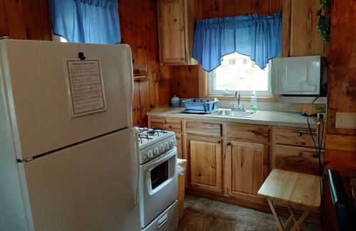 Au Train Cabin | Michigan @ Kimar's Resort Lk SUP