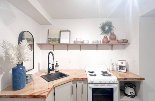 Fairport Apartment | Micro Lux Apt Walkable to Village