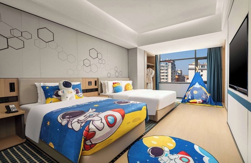 Jinghong Hotel | Microtel by Wyndham Xishuangbanna Mengle