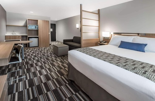 Penn Yan Hotel | Microtel by Wyndham Penn Yan Finger Lakes Region