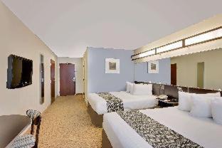 Geneva Hotel | Microtel Inn and Suites by Wyndham - Geneva