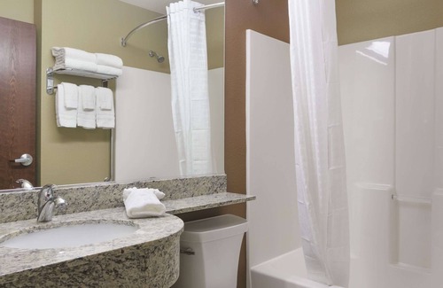Minot Hotel | Microtel Inn And Suites Minot