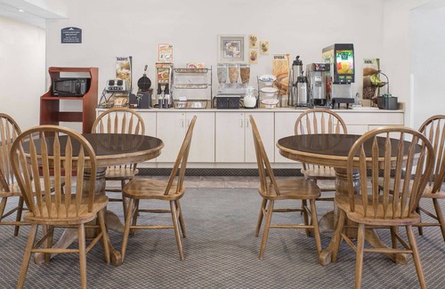 Broken Bow Hotel | Microtel Inn by Wyndham Broken Bow