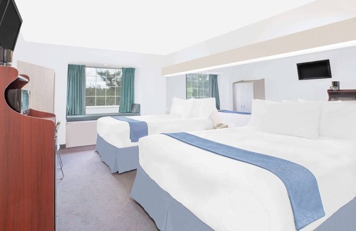 Broken Bow Hotel | Microtel Inn by Wyndham Broken Bow
