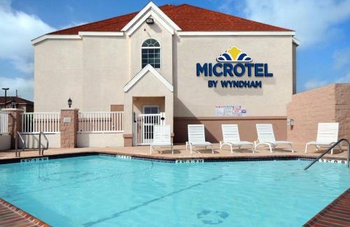 Aransas Pass Hotel | Microtel Inn & Suites by Wyndham Corpus Christi/Aransas Pass