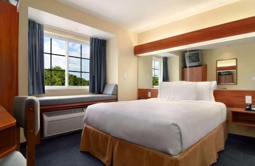 Normal Hotel | Microtel Inn & Suites by Wyndham Huntsville
