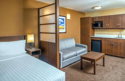 Red Deer Hotel | Microtel Inn & Suites by Wyndham Red Deer