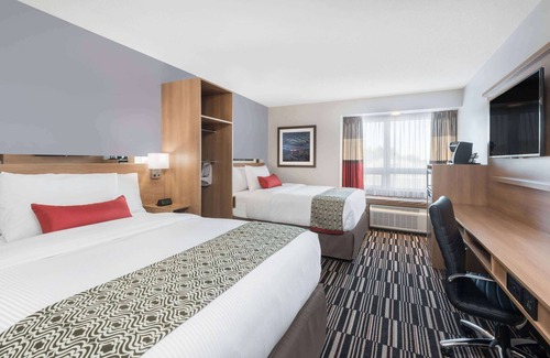 Sudbury Hotel | Microtel Inn & Suites by Wyndham Sudbury