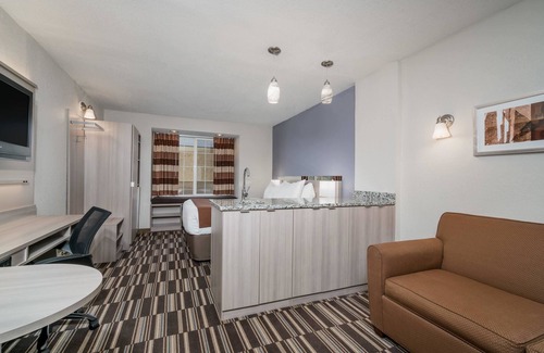 Rochester Hotel | Microtel Inn & Suites by Wyndham Rochester North Mayo Clinic