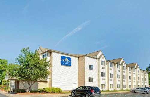 Roseville Hotel | Microtel Inn & Suites by Wyndham Detroit Roseville
