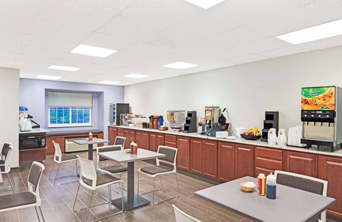 Urbandale Hotel | Microtel Inn & Suites by Wyndham Urbandale/Des Moines