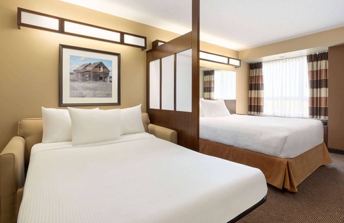 Weyburn Hotel | Microtel Inn & Suites by Wyndham Weyburn