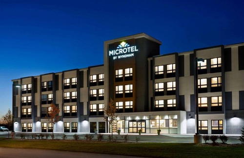 Aurora Hotel | Microtel Inn & Suites by Wyndham Aurora