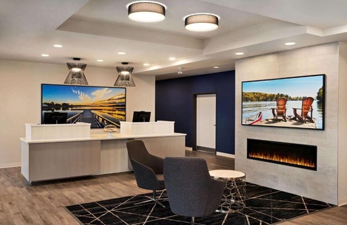 Aurora Hotel | Microtel Inn & Suites by Wyndham Aurora