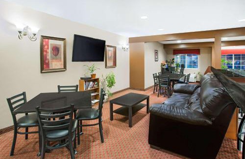 Holland Hotel | Microtel Inn & Suites by Wyndham Holland