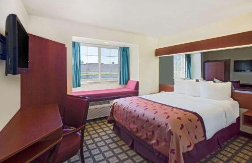 Holland Hotel | Microtel Inn & Suites by Wyndham Holland