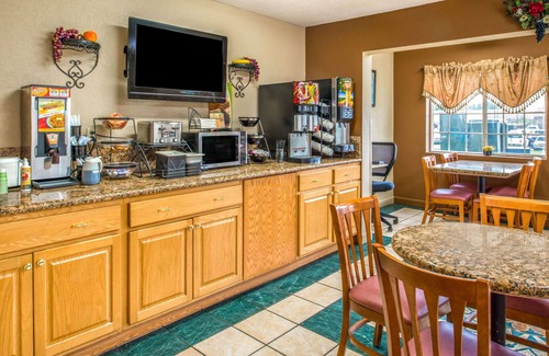 Lincoln Hotel | Microtel Inn & Suites by Wyndham Lincoln