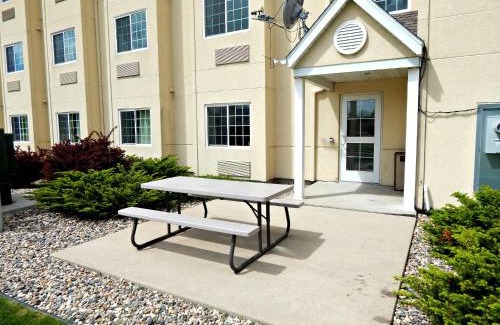 Mankato Hotel | Microtel Inn & Suites by Wyndham Mankato