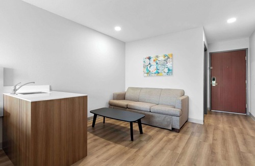 Tulsa Hotel | Microtel Inn & Suites by Wyndham Tulsa/Catoosa Route 66