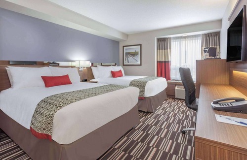 Fort McMurray Hotel | Microtel Inn & Suites By Wyndham Fort Mcmurray