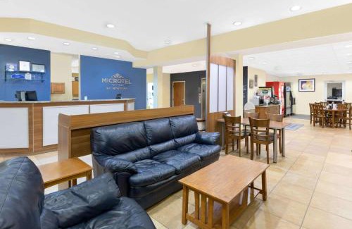 Kearney Hotel | Microtel Inn & Suites - Kearney