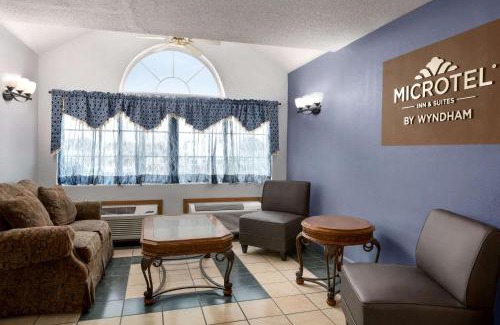 Lincoln Hotel | Microtel Inn & Suites Lincoln